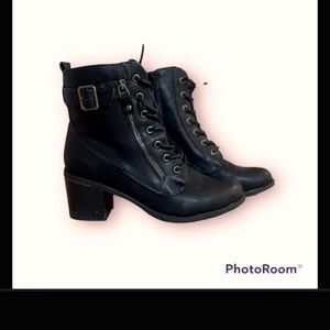 White mountain new with out tag boots 9&1/2